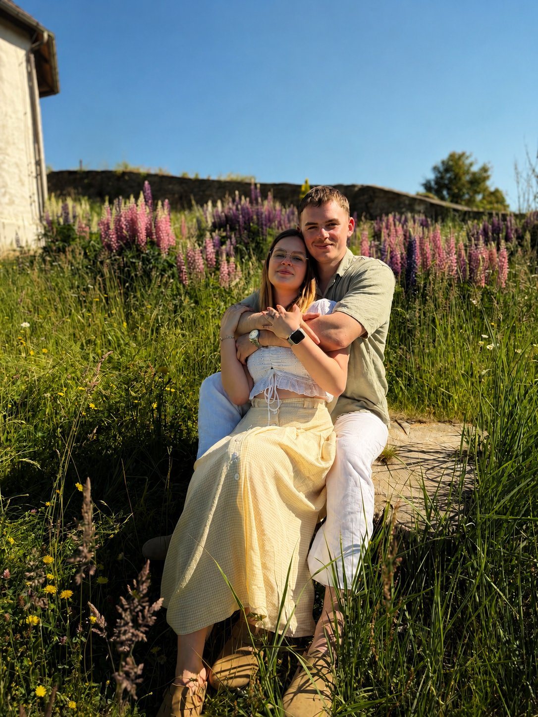 Lukas Seiler mit seiner Partnerin in Unterwellenborn